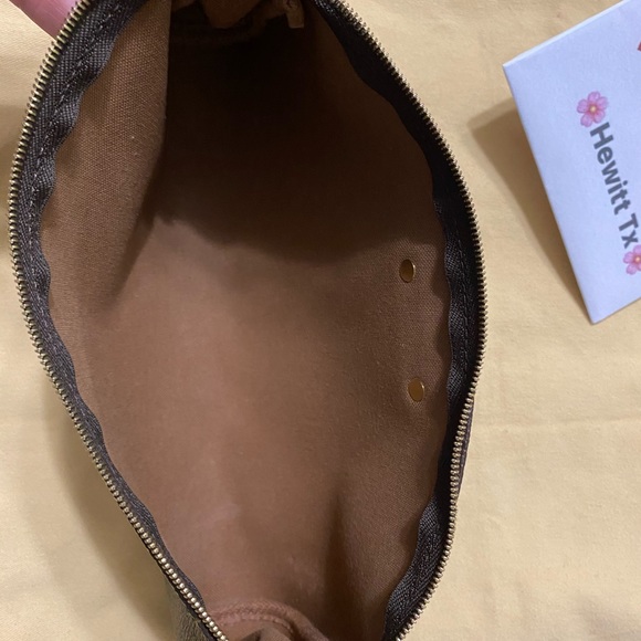 Eva Monogram - Picture 4 of 16